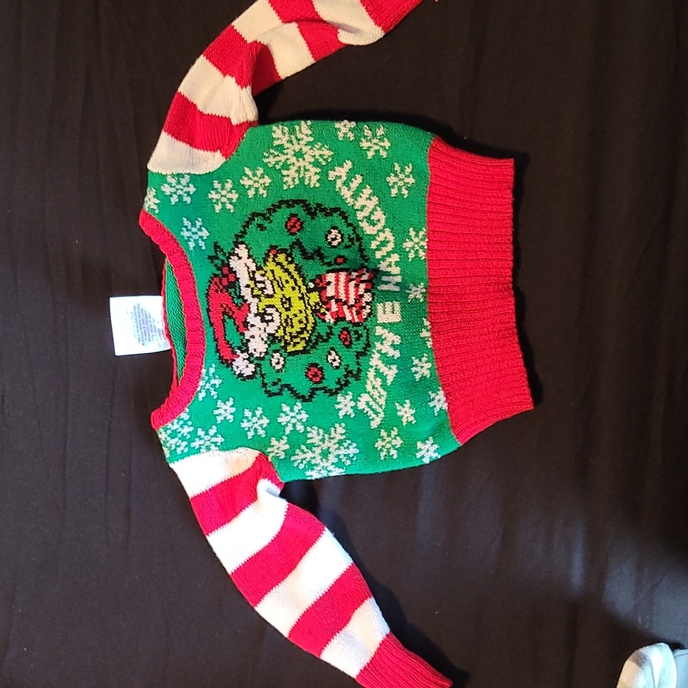 Grinch sweater never worn